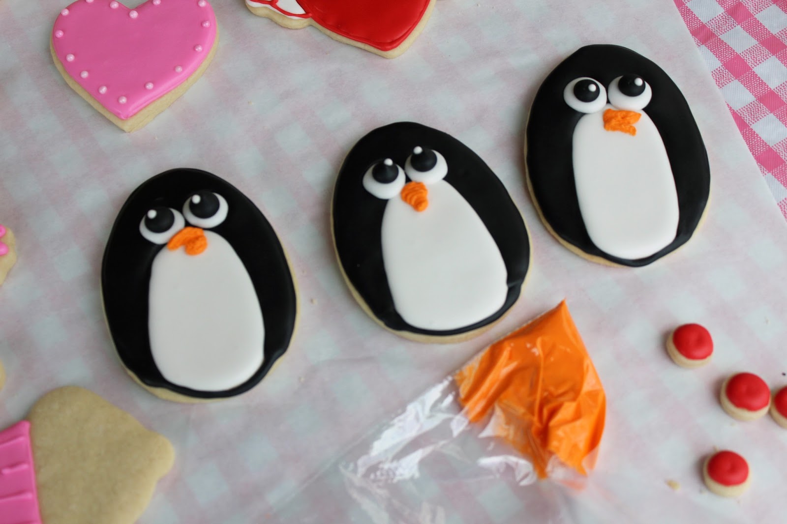 penguin sugar cookie