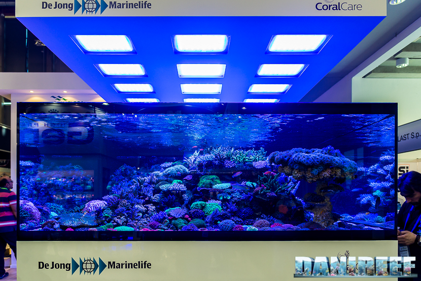 DeJong MarineLife reef tank