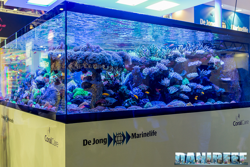 DeJong MarineLife reef tank