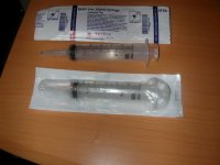 Syringe 002.JPG